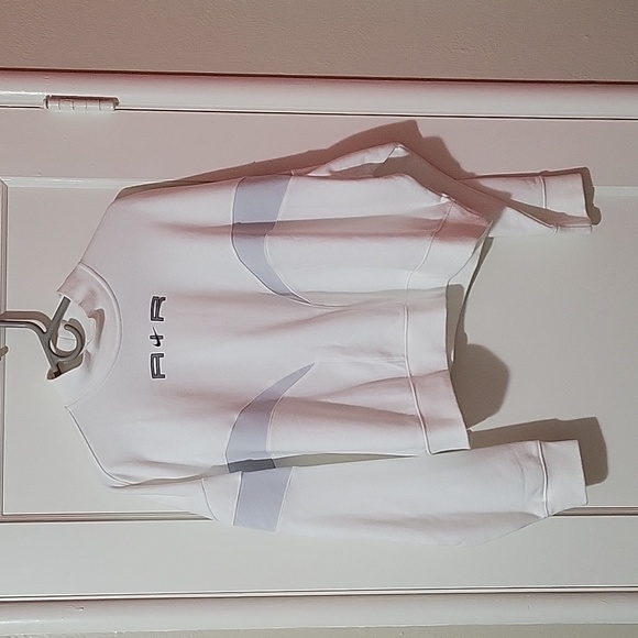 Womens Nike crop sweater - Picture 1 of 4